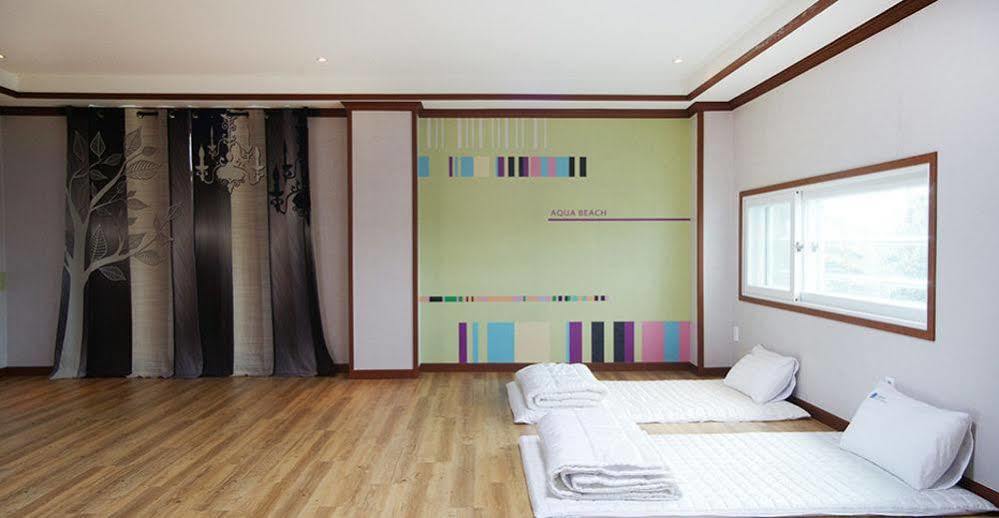 Seongsan Aqua Beach Hotel Szogüpho Kültér fotó