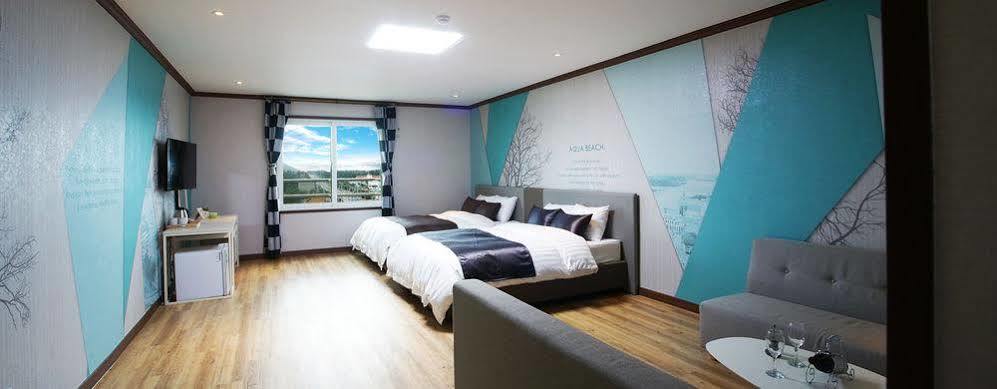 Seongsan Aqua Beach Hotel Szogüpho Kültér fotó