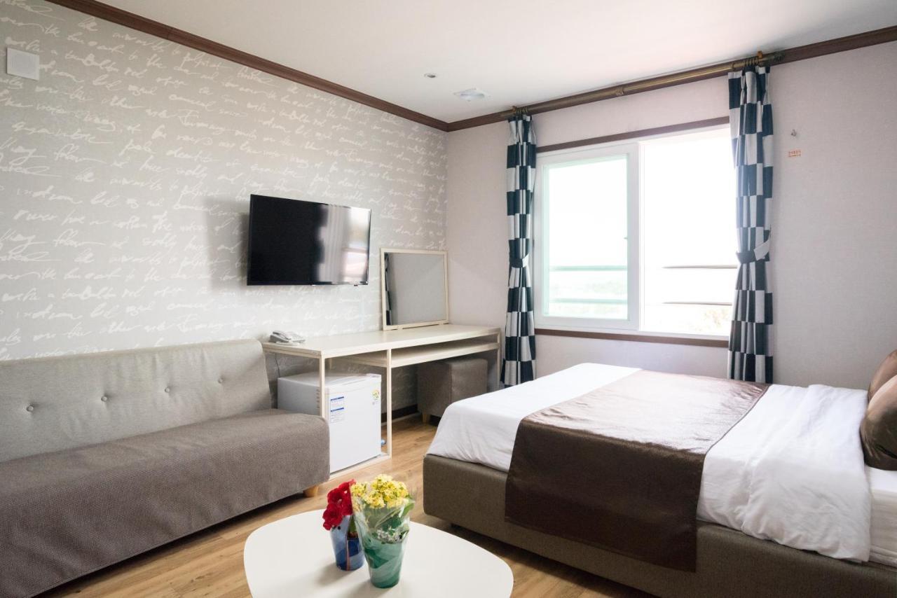 Seongsan Aqua Beach Hotel Szogüpho Kültér fotó