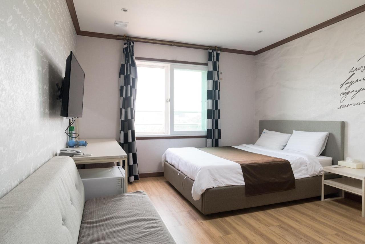 Seongsan Aqua Beach Hotel Szogüpho Kültér fotó